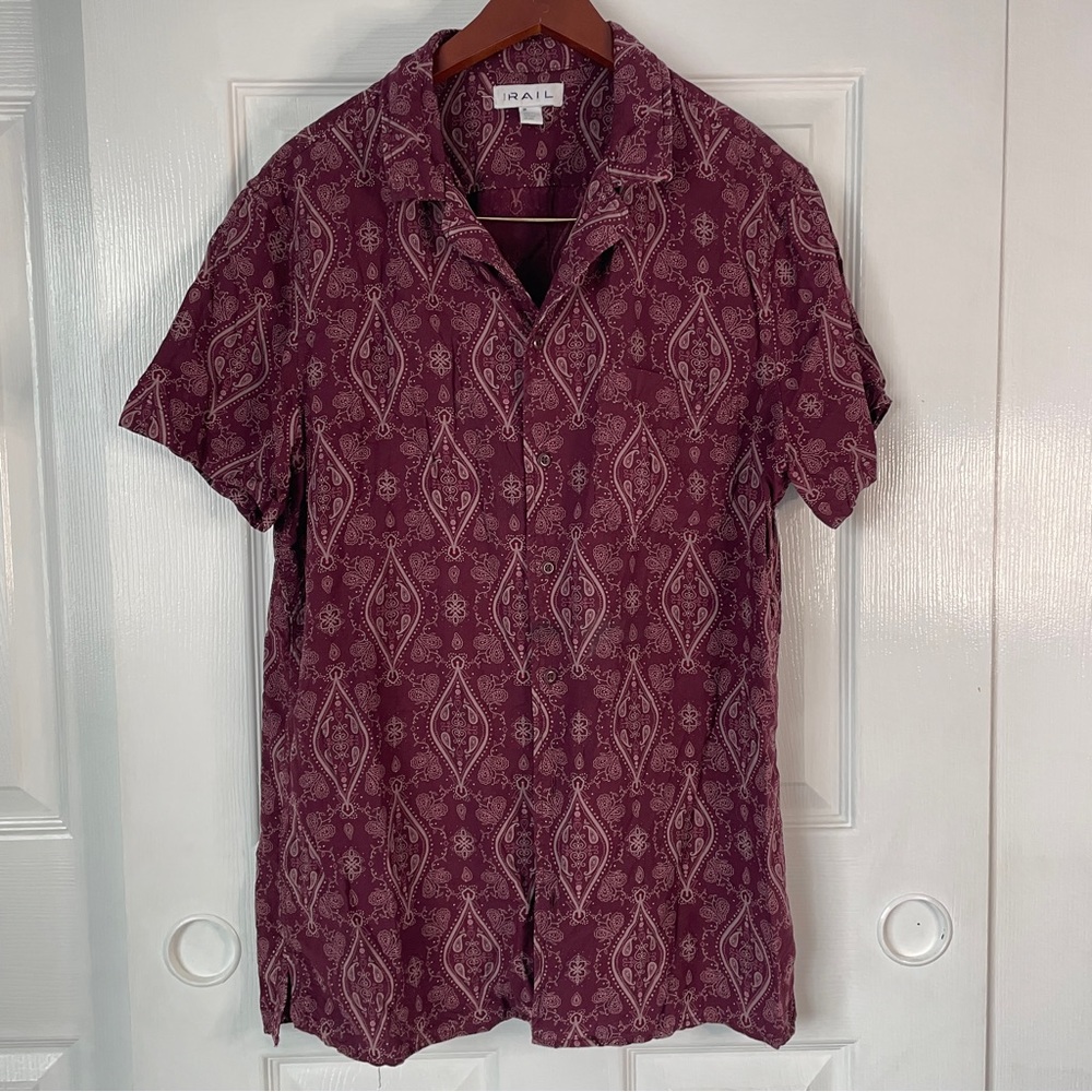 Men's The Rail Red Paisley Casual Button Up Short-Sleeve Shirt Medium